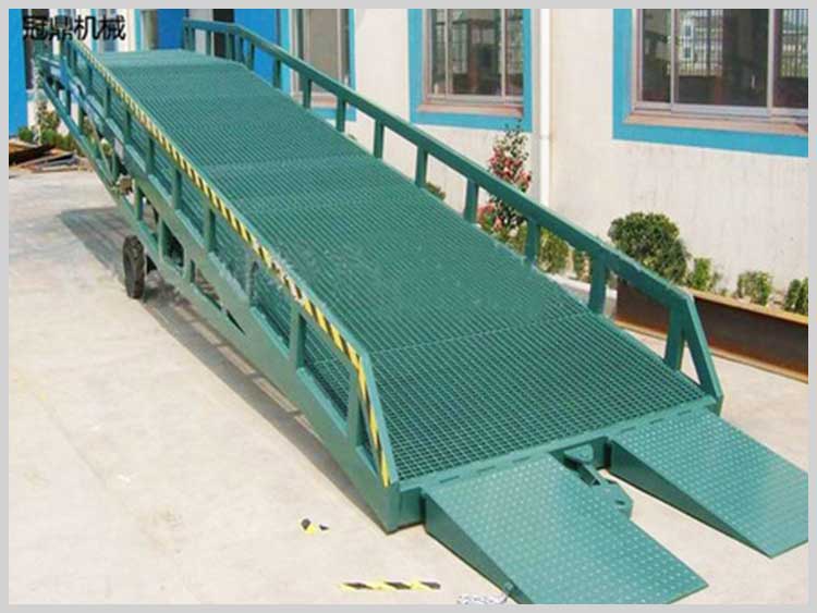 6 meters electric scissor lift platform used for aerial work