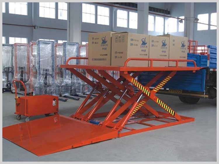 6 meters electric scissor lift platform used for aerial work