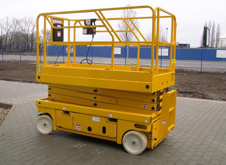 6 meters electric scissor lift platform used for aerial work