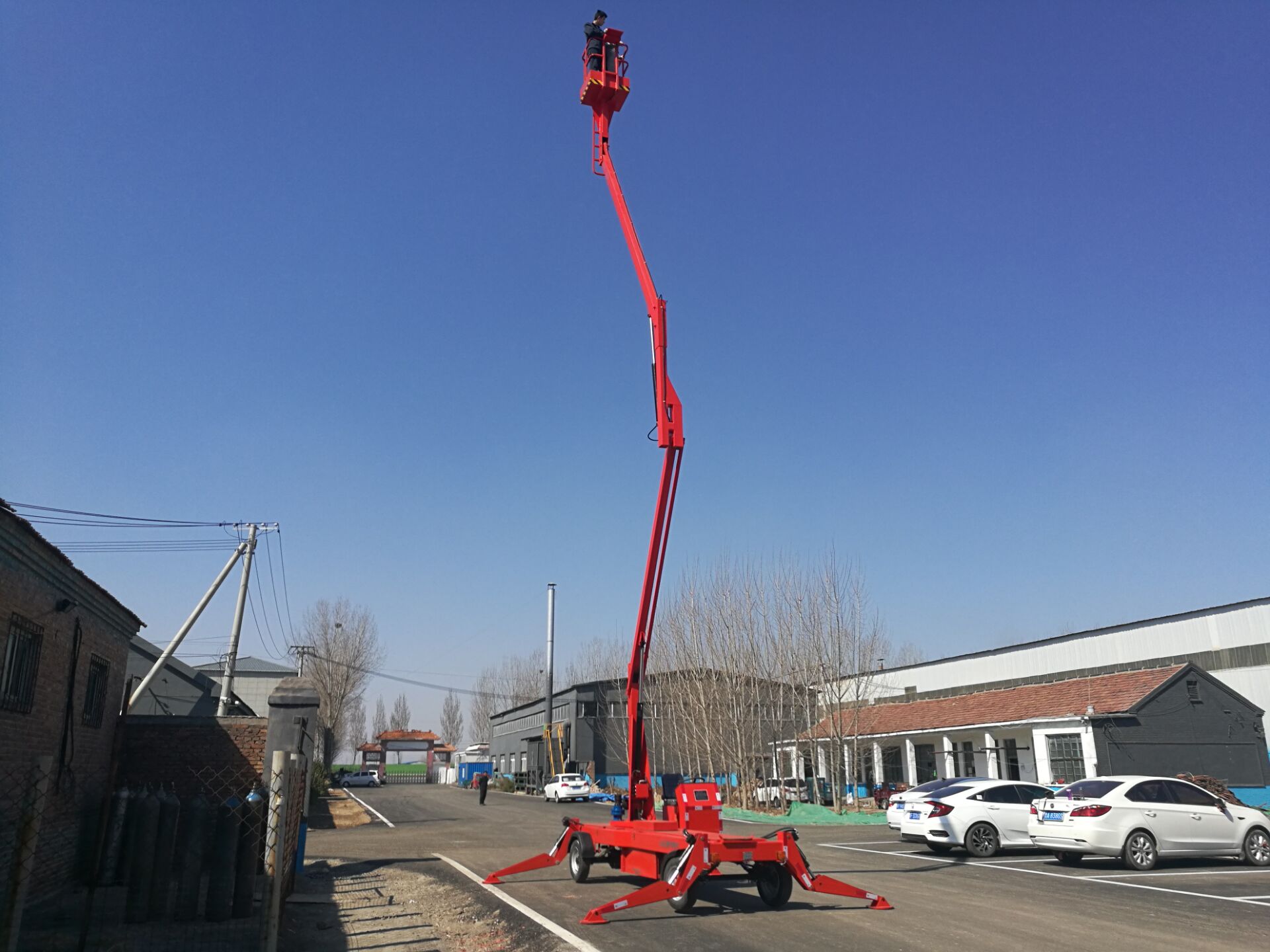 6 meters electric scissor lift platform used for aerial work