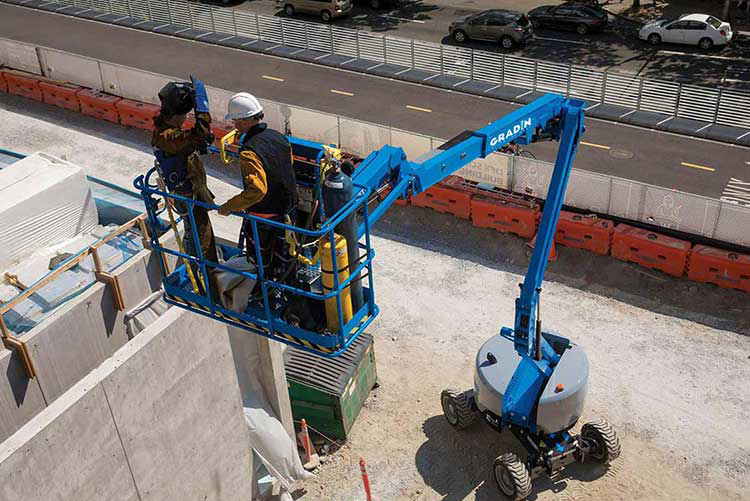 6 meters electric scissor lift platform used for aerial work