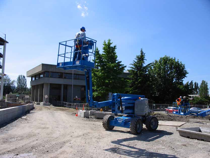 6 meters electric scissor lift platform used for aerial work